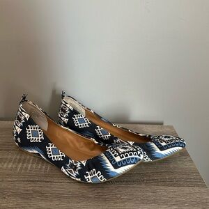 Nine West blue Aztec print flats, size 10